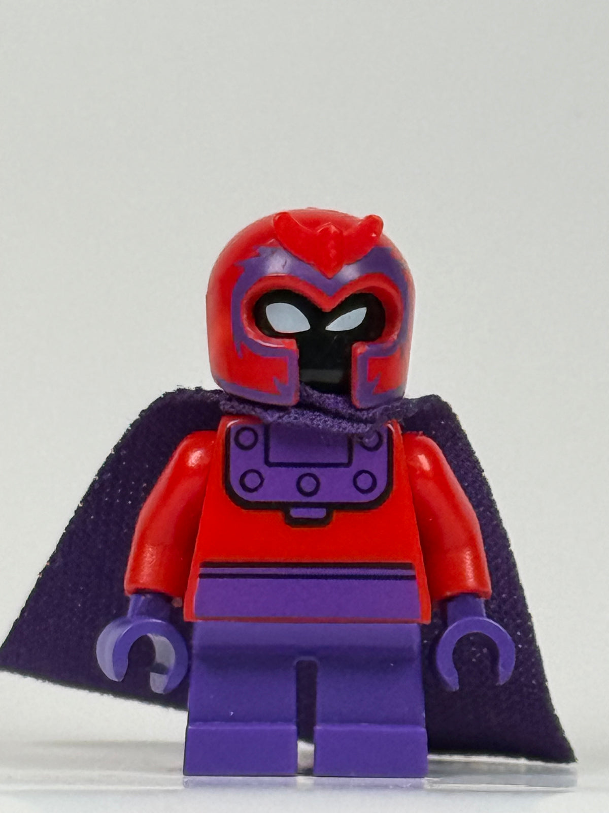 Magneto, Short Legs sh0365