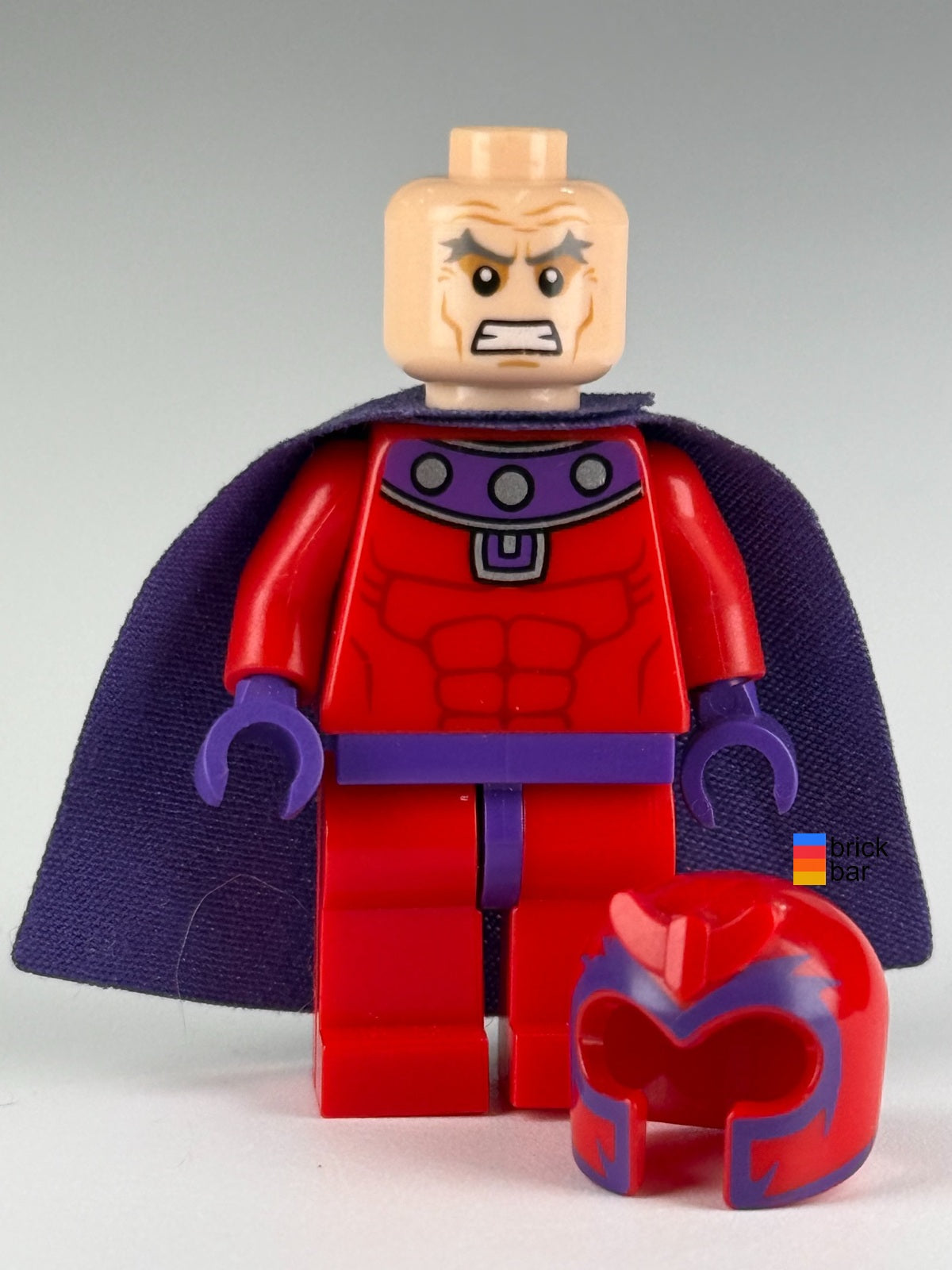 Magneto sh0031 LEGO Marvel minifigure, angry face view.