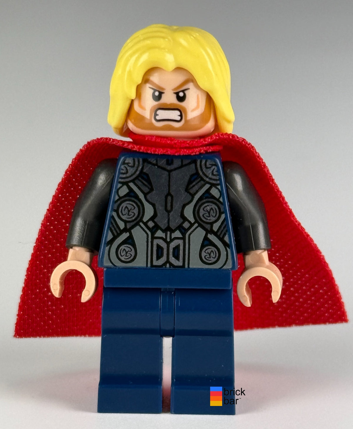 Thor sh0170 LEGO Marvel minifigure, alternate face view