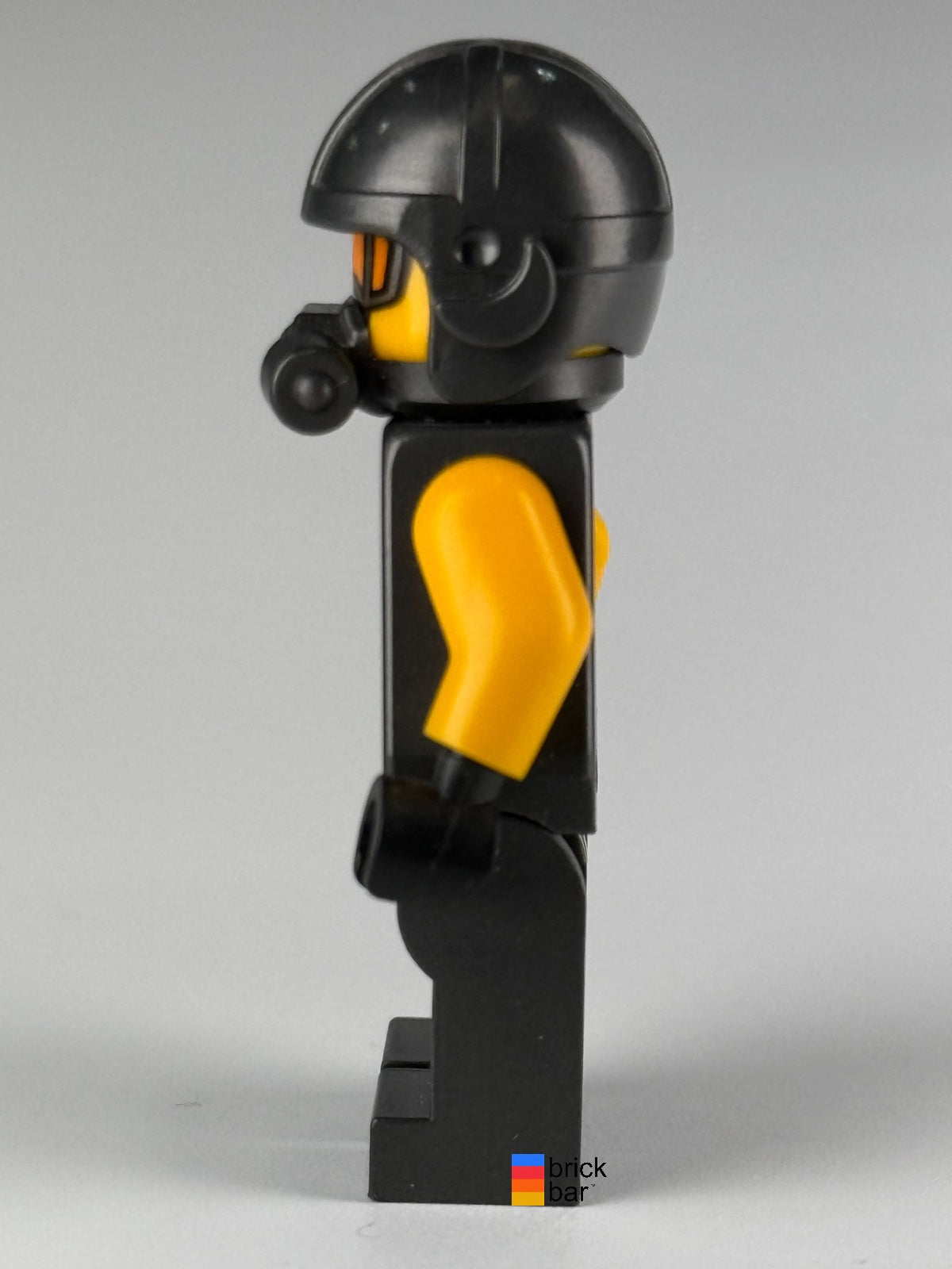 AIM Agent sh0624 LEGO Marvel Avengers minifigure, side view.