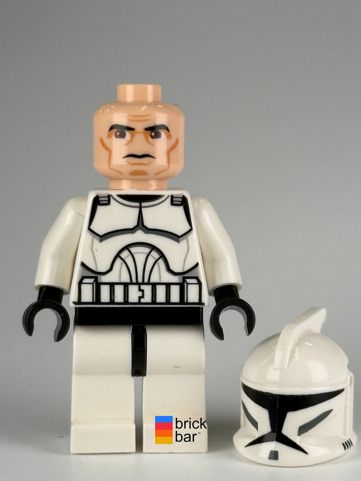 Clone Trooper Phase 1 Large Eyes sw0201 LEGO Star Wars minifigure face-detail view – Brick Bar™