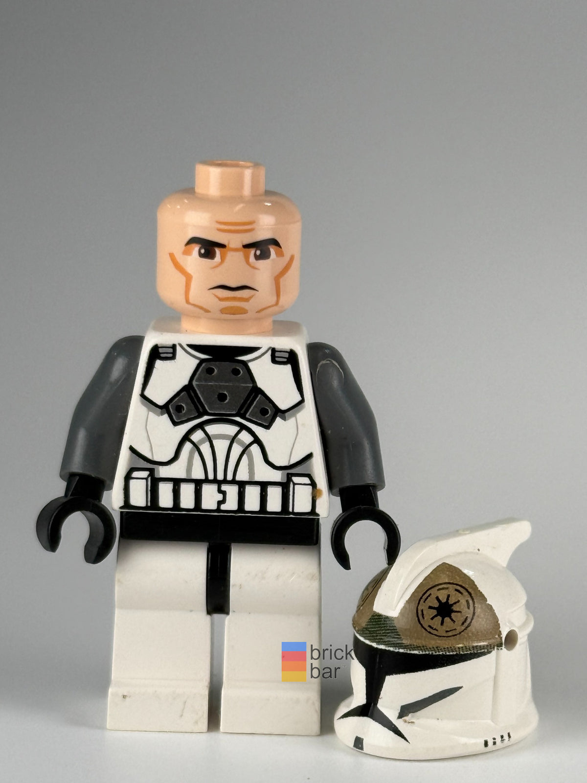 Clone Trooper Gunner Phase 1 Large Eyes sw0221 LEGO Star Wars minifigure face detail view – Brick Bar™
