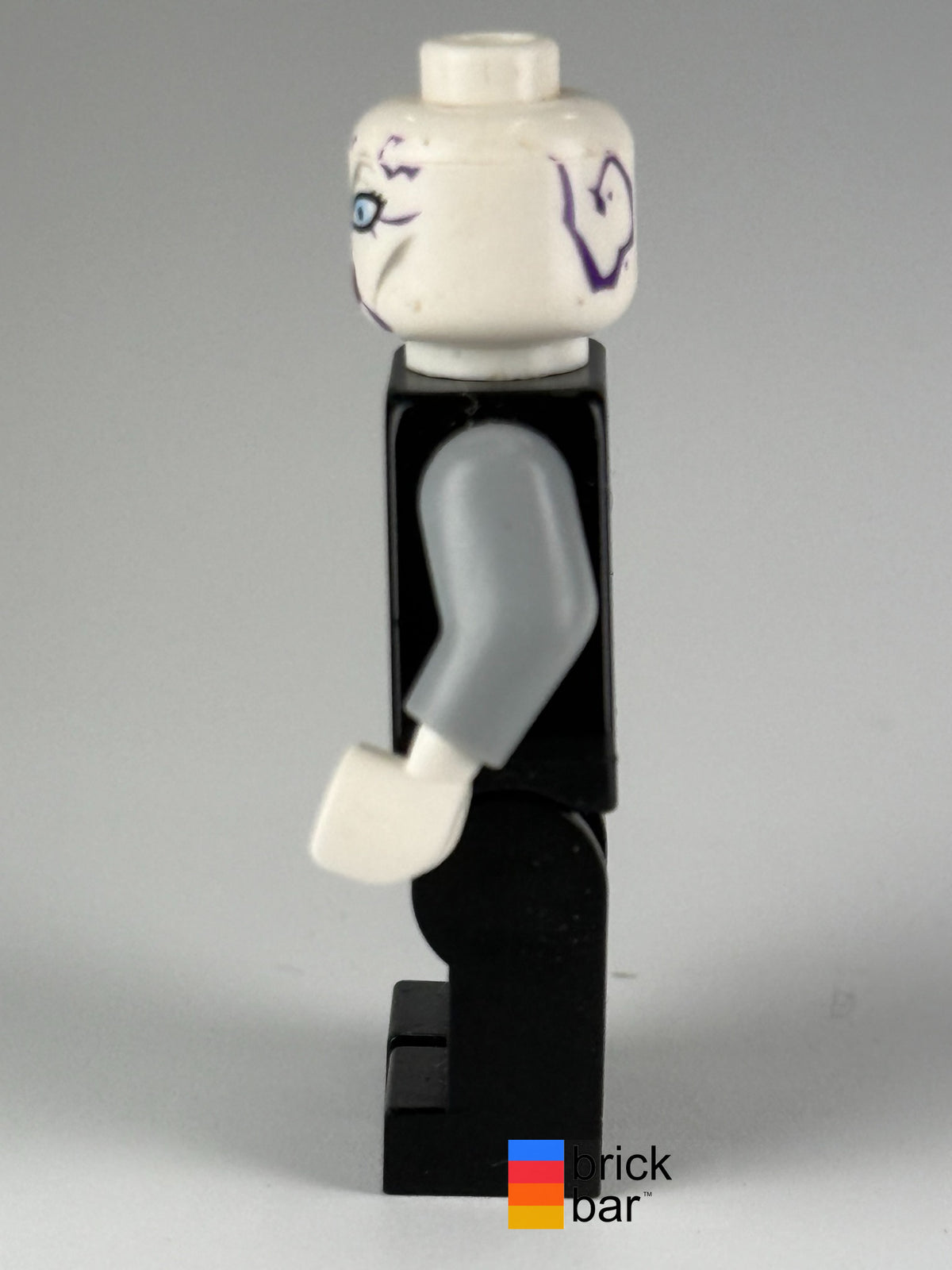 Asajj Ventress - Black Torso sw0318 LEGO Star Wars minifigure side view – Brick Bar™