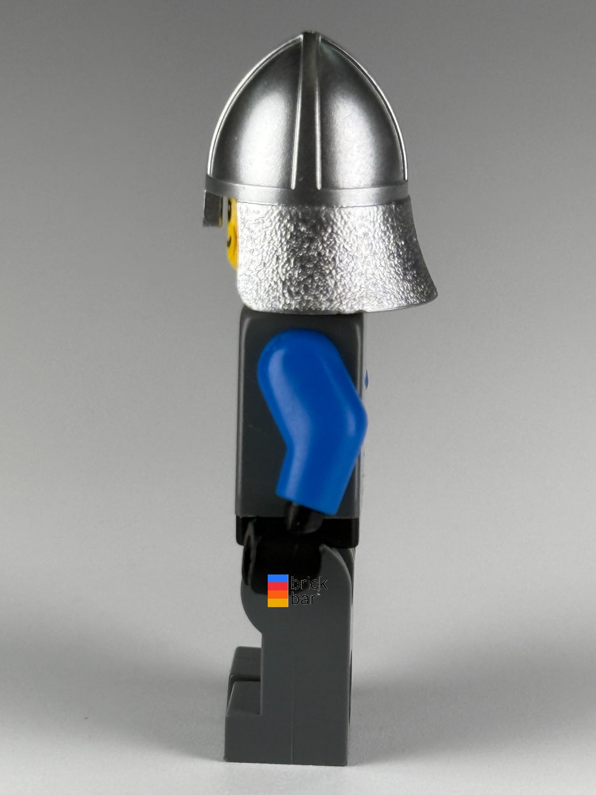 King's Knight cas530 LEGO® Castle Minifigure side view — Brick Bar™