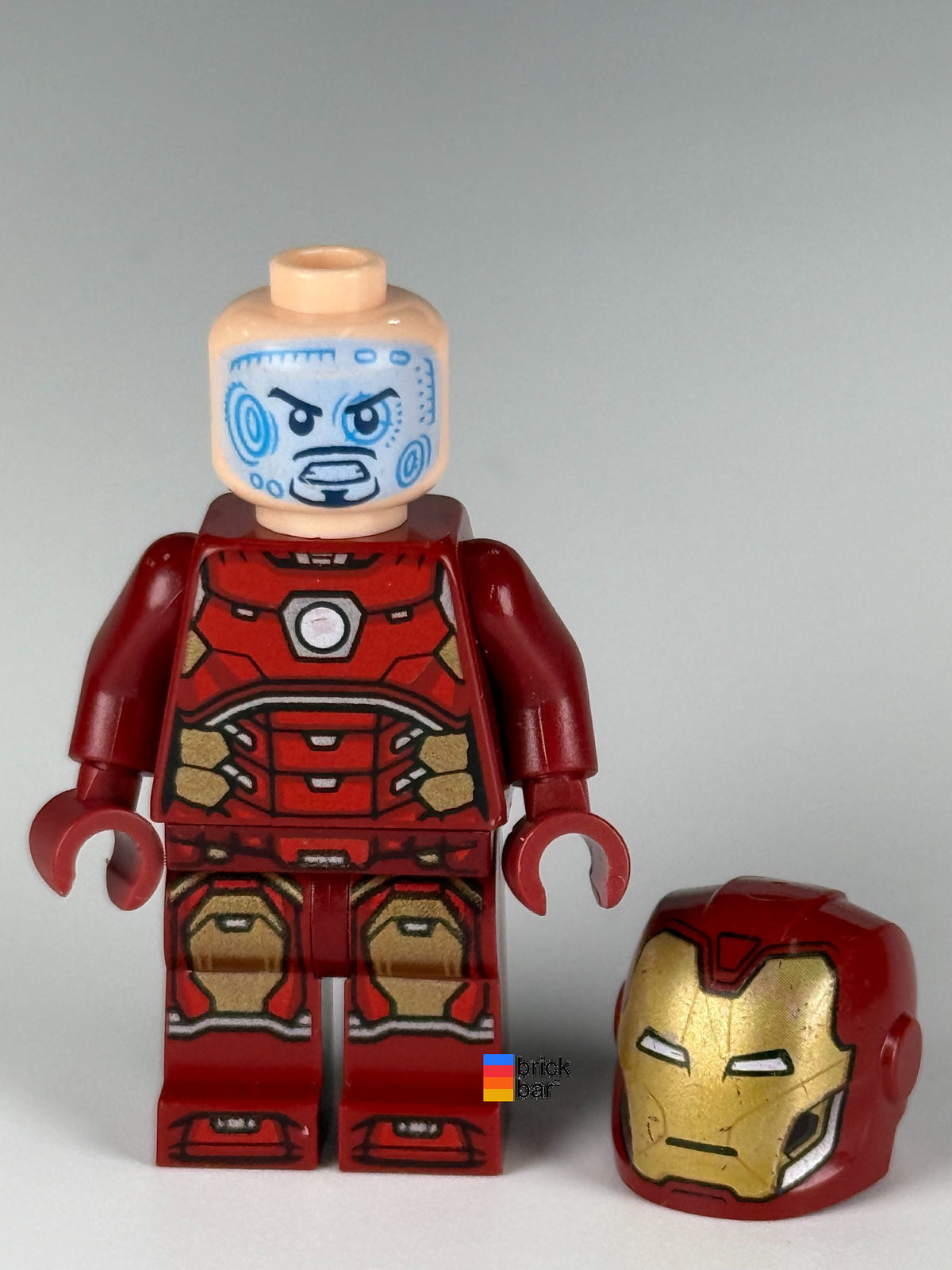 Iron Man - Silver Hexagon on Chest sh0612 LEGO minifigure, head up display view