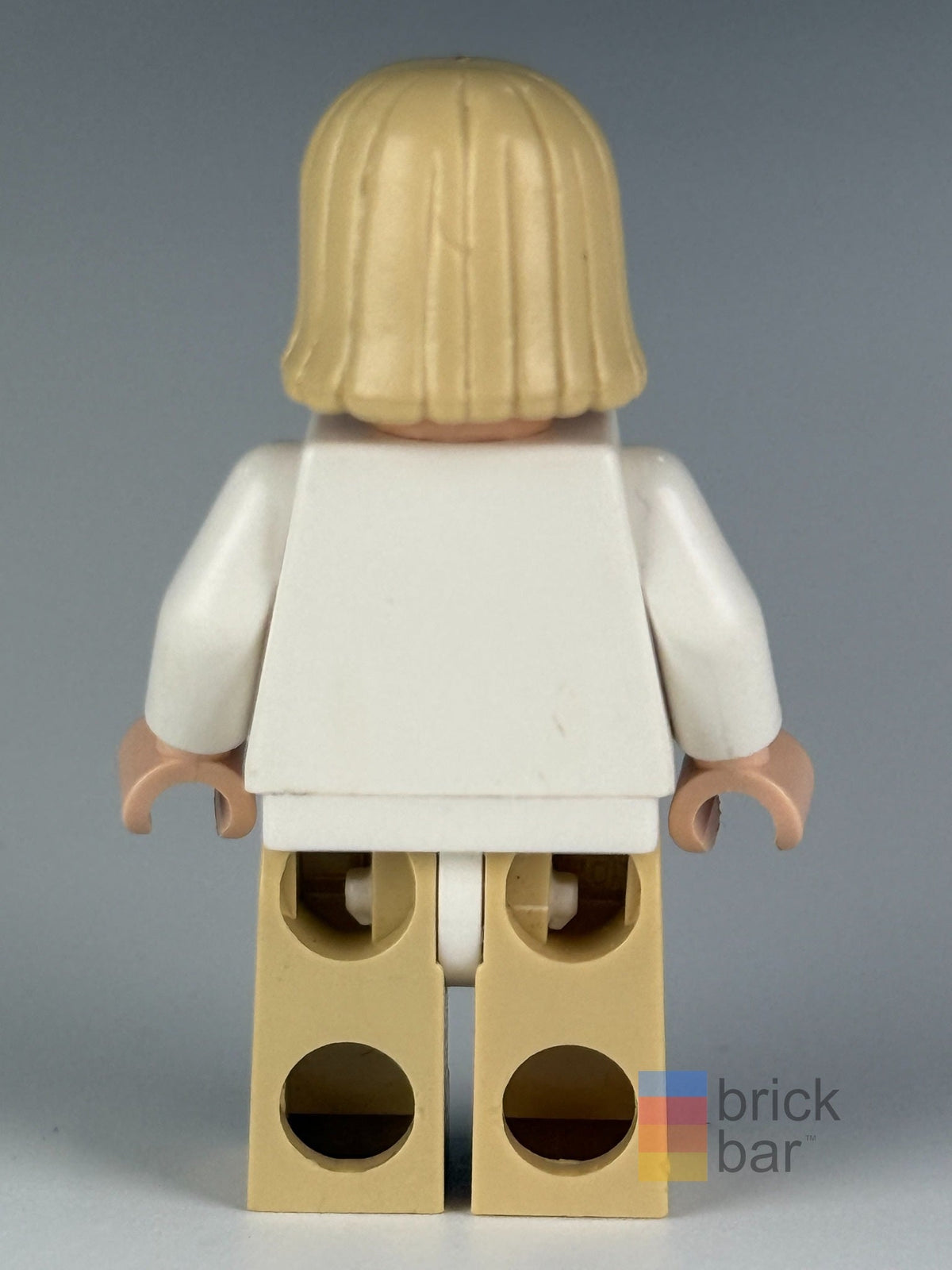 Luke Skywalker sw0273 LEGO Star Wars minifigure back view — original Brick Bar™ photograph