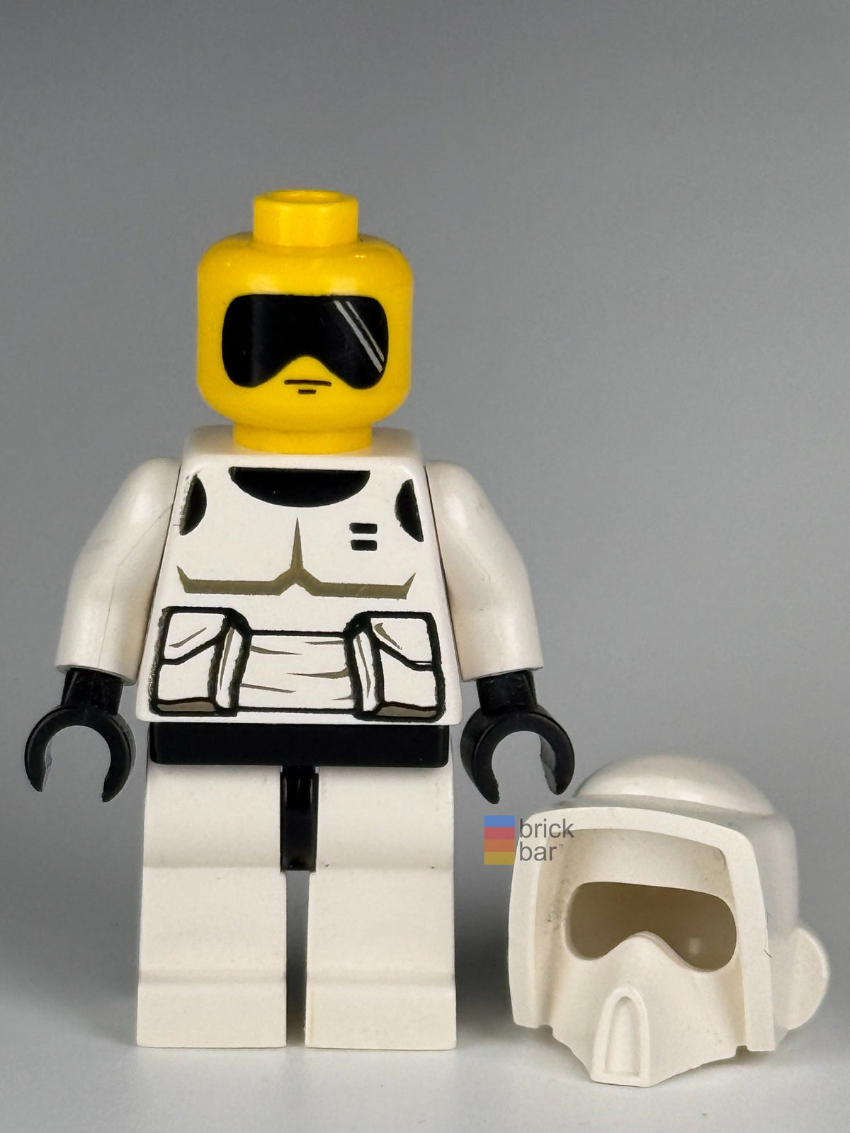 Imperial Scout Trooper sw0005 LEGO Star Wars minifigure detail view — original Brick Bar™ photograph