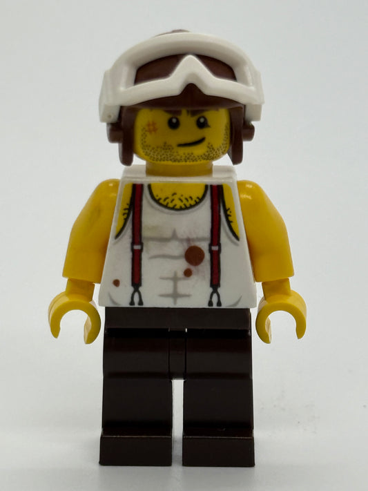 Max McCloud, Aviator Cap pha006