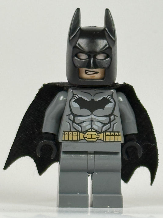 Batman, Dark Bluish Gray Suit, Gold Belt dim002