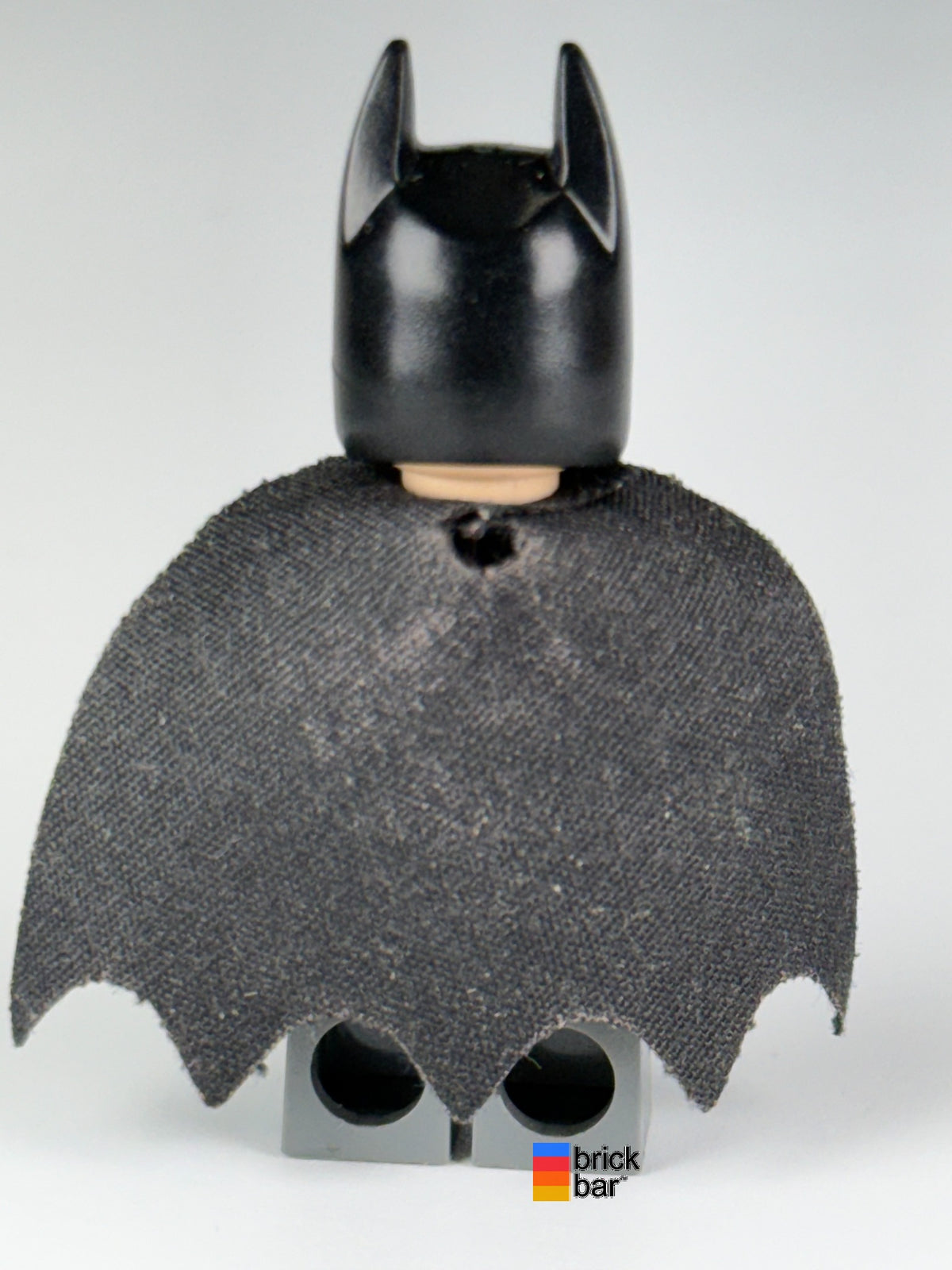 Batman sh0151, back view showing cape