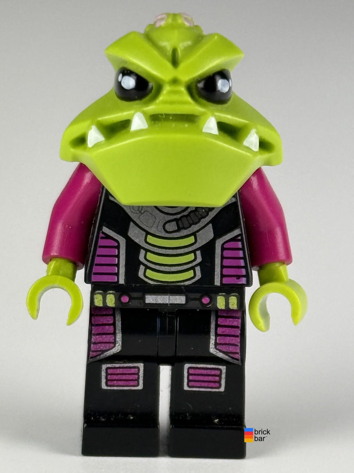 Alien Trooper ac003 LEGO® Alien Conquest minifigure front view — Brick Bar™