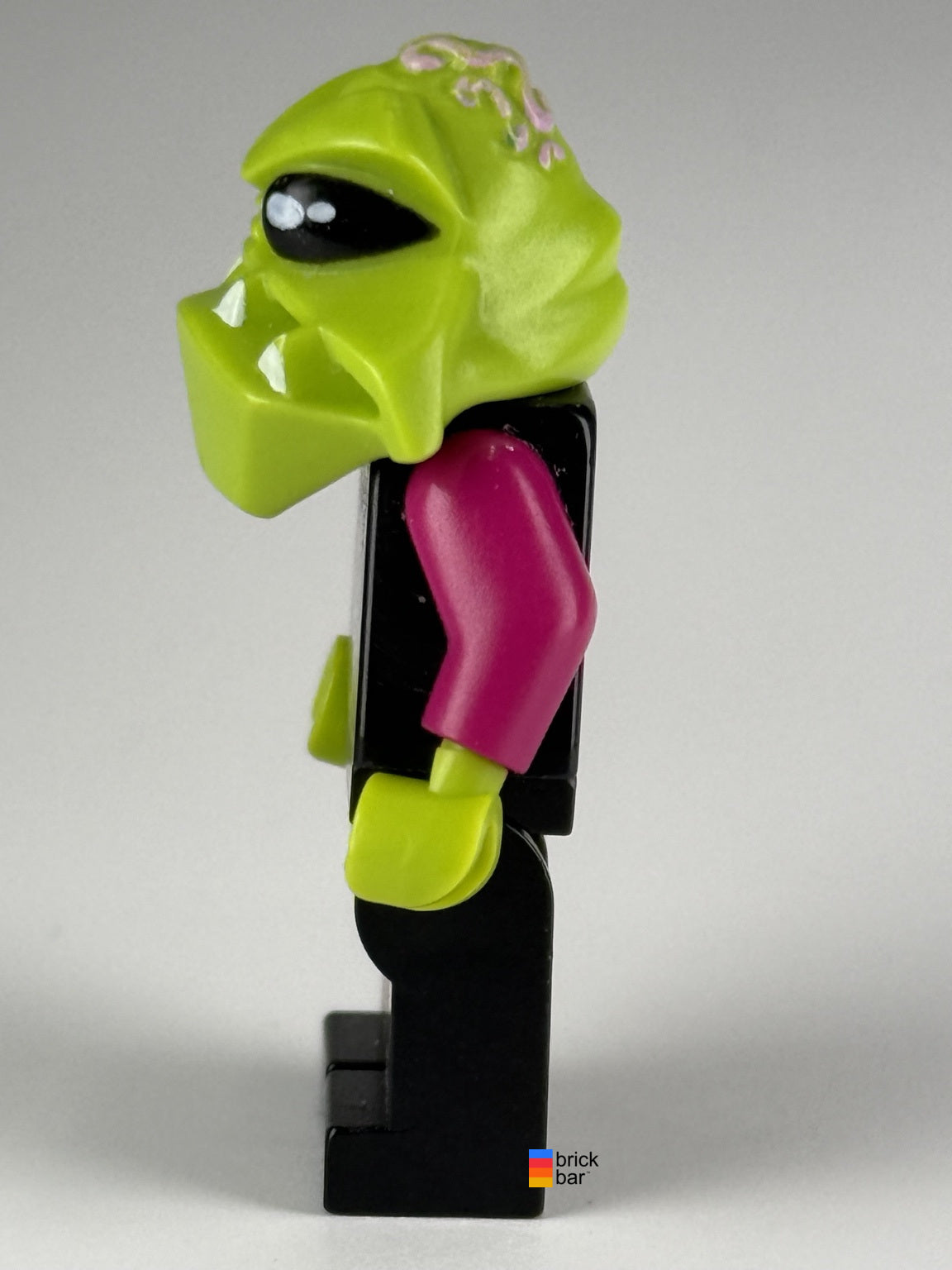 Alien Trooper ac003 LEGO® Alien Conquest minifigure side view — Brick Bar™