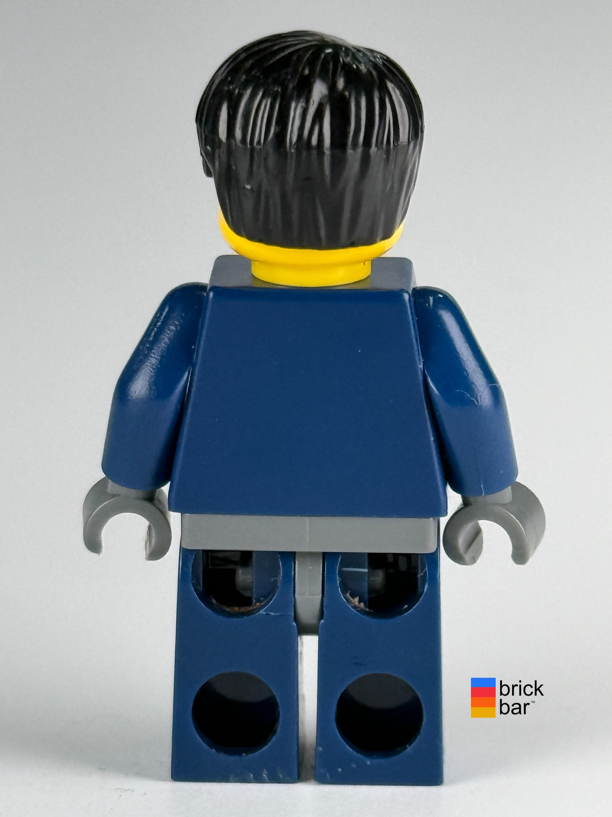 Agent Chase agt001 LEGO Agents minifigure back view — original Brick Bar photo