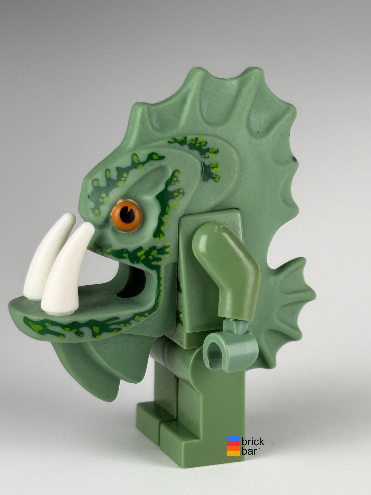 Atlantis Barracuda Guardian atl015 LEGO minifigure, side view