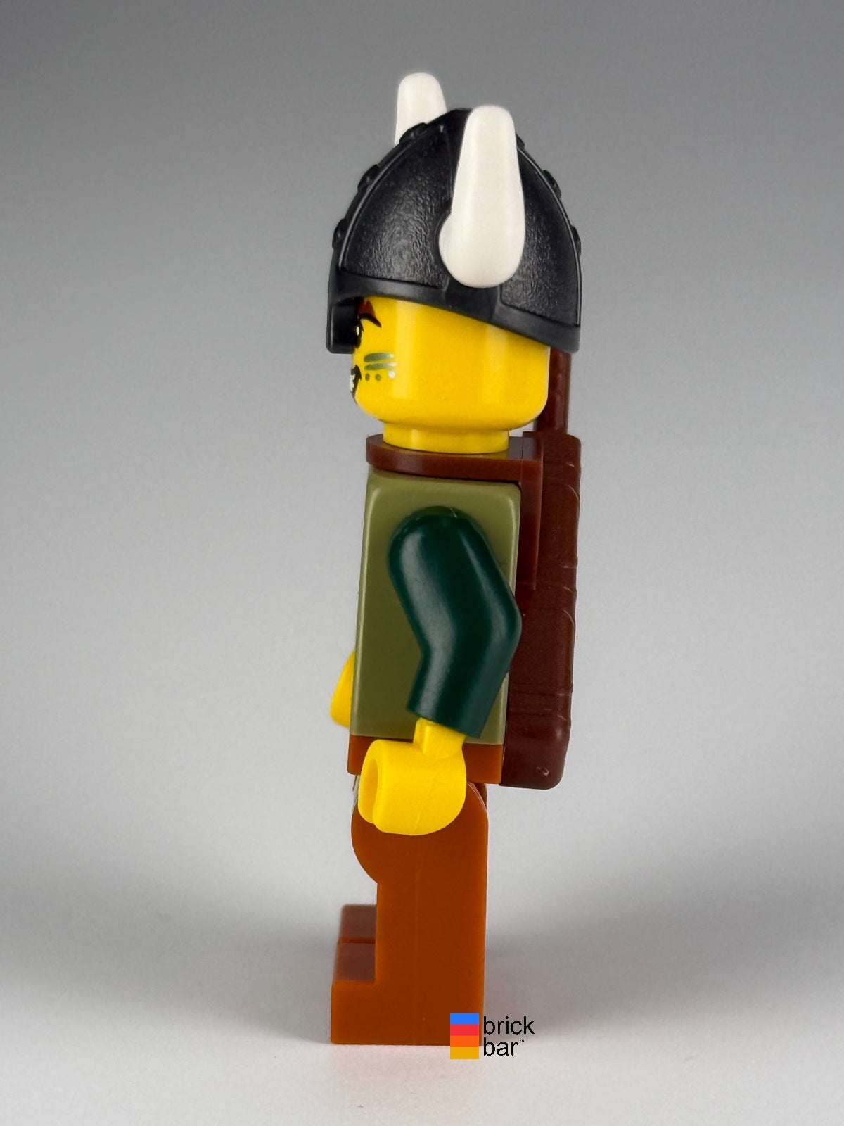 LEGO Viking Archer idea168 with olive tunic, horned helmet and quiver — side view