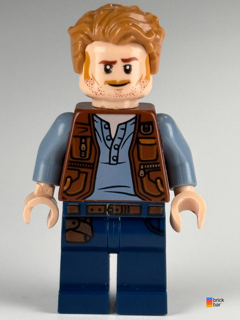 Owen Grady jw023 LEGO Jurassic World minifigure, front view, Brick Bar original photo