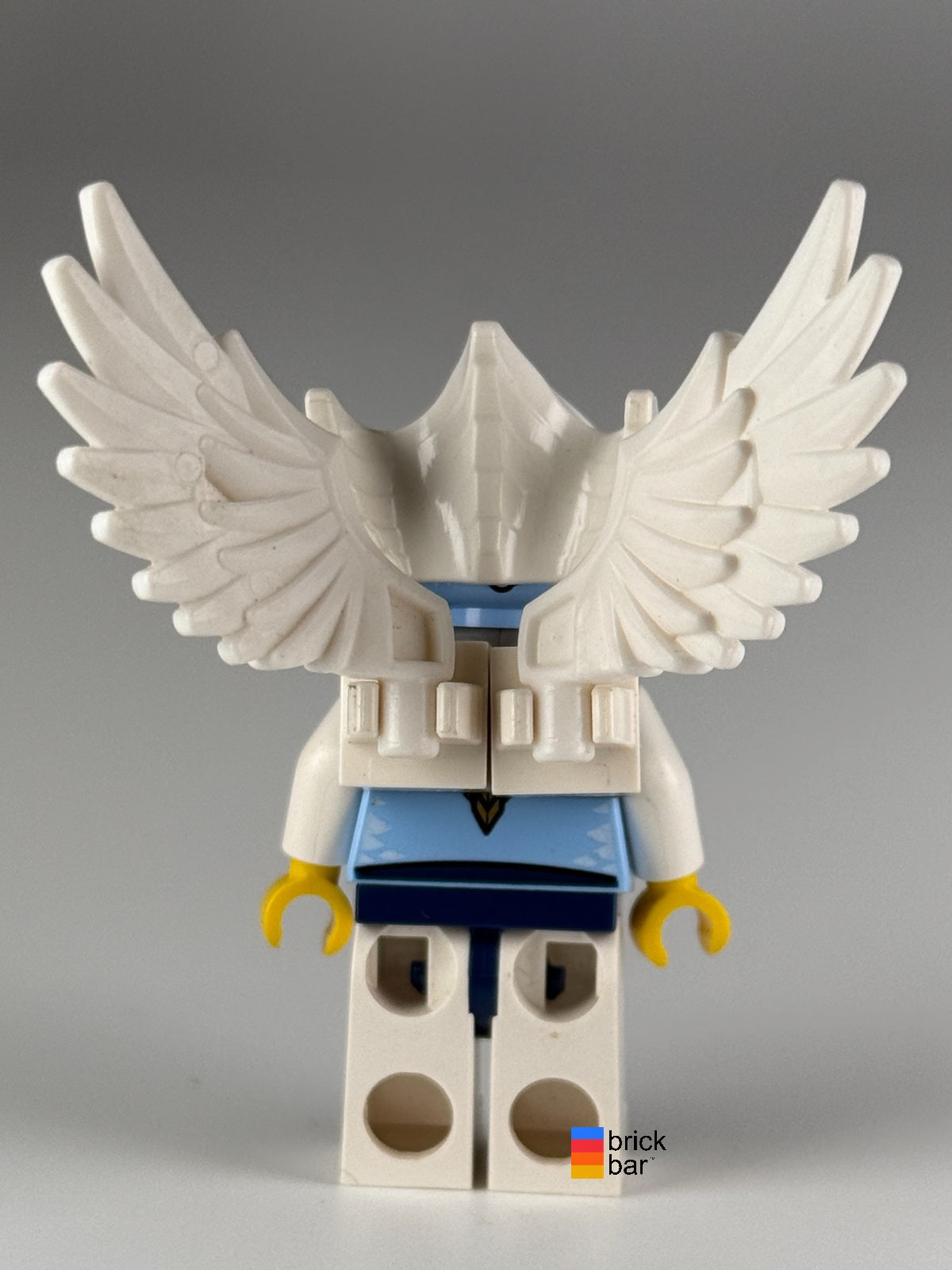 Ewar Flat Silver Armor loc047 LEGO Chima minifigure — back view