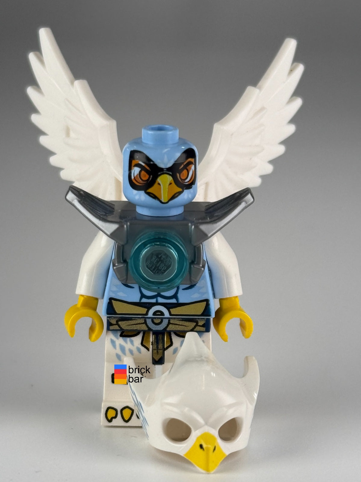 Ewar Flat Silver Armor loc047 LEGO Chima minifigure — headgear off view