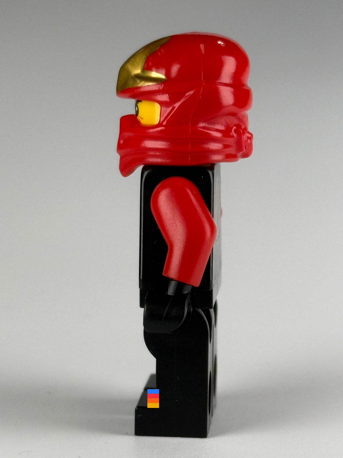 Kai - The Final Battle njo0071 LEGO Ninjago minifigure side view, without shoulder armor — authentic Brick Bar photograph