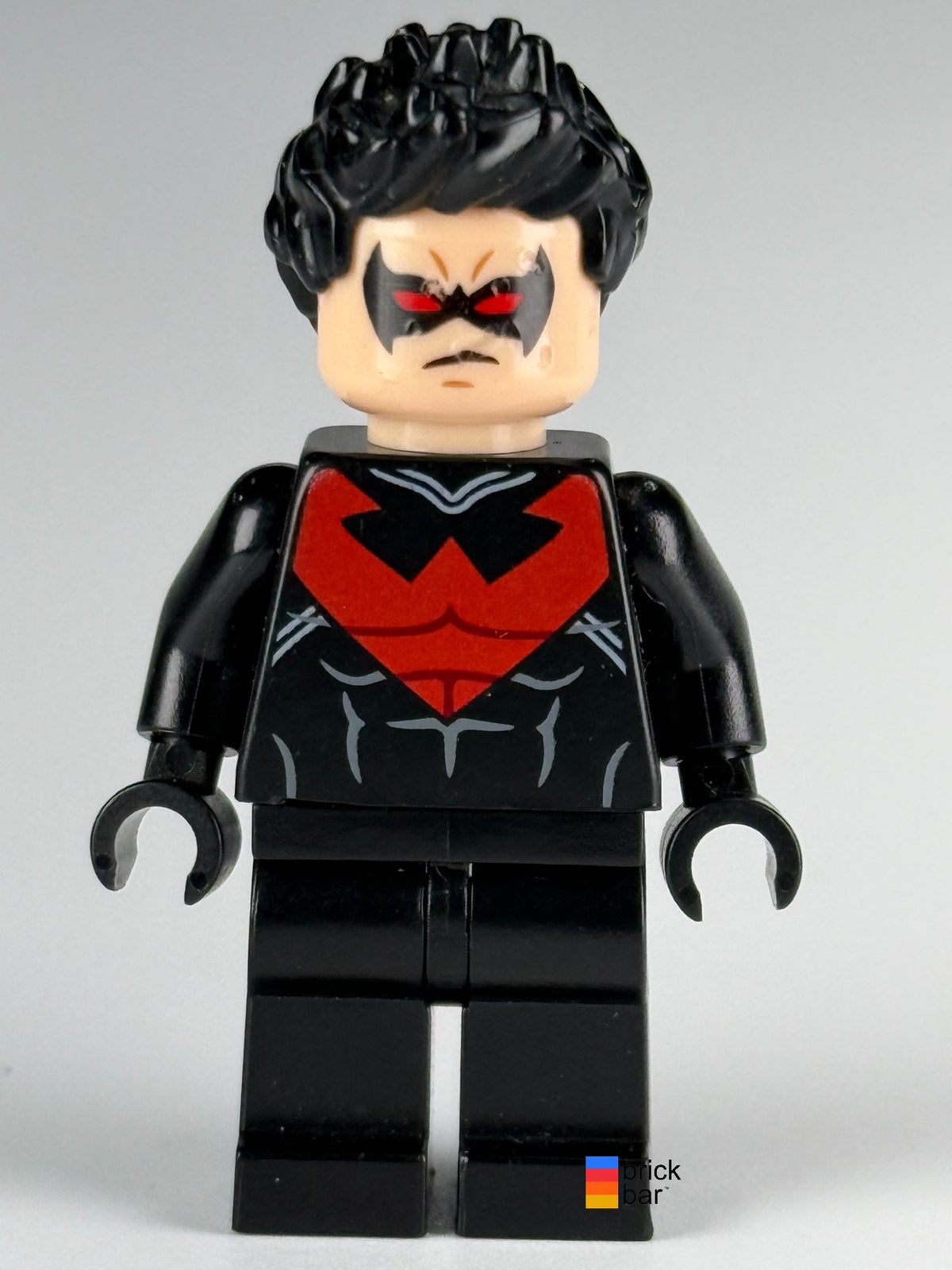 Nightwing sh0085 LEGO DC minifigure, alternate face view