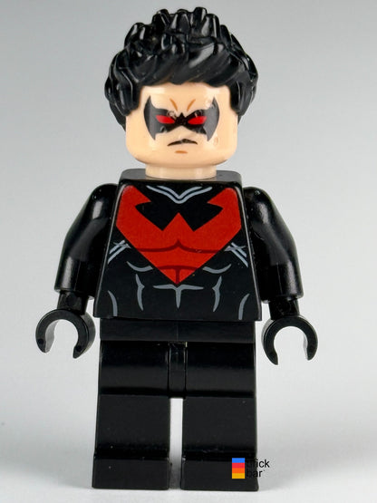 Nightwing sh0085 LEGO DC minifigure, alternate face view