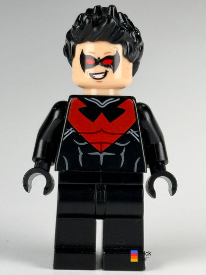 Nightwing sh0085 LEGO DC minifigure, front view