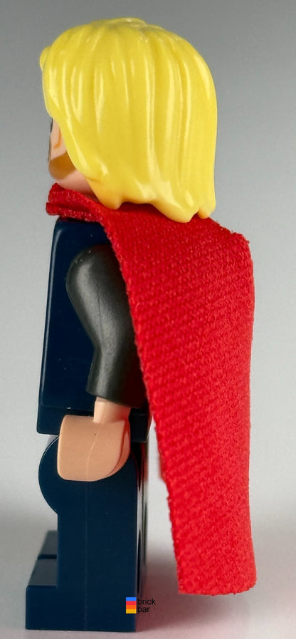 Thor sh0170 LEGO Marvel minifigure, side view