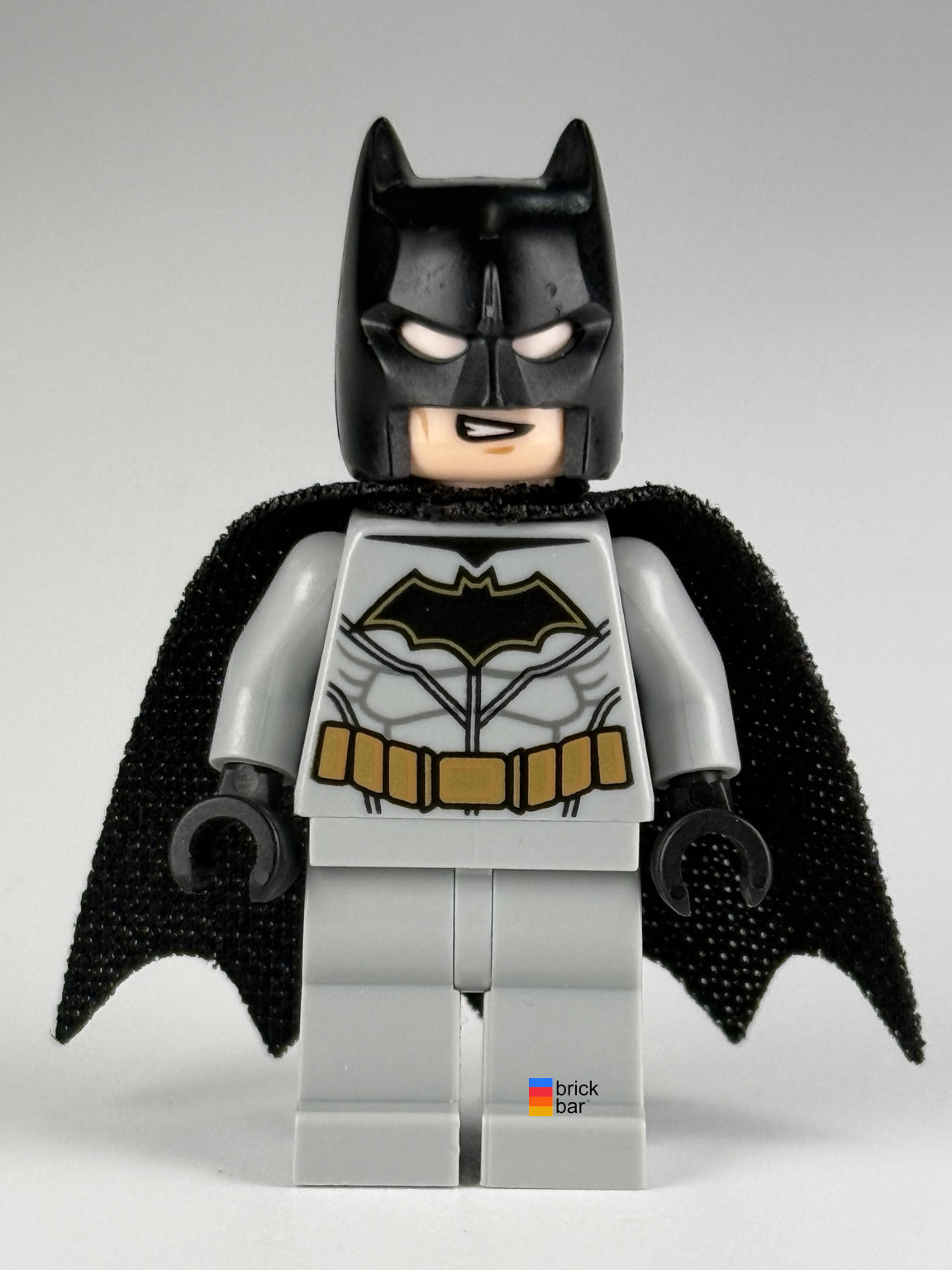 Batman sh0552 front, masked, light bluish gray suit and black cape