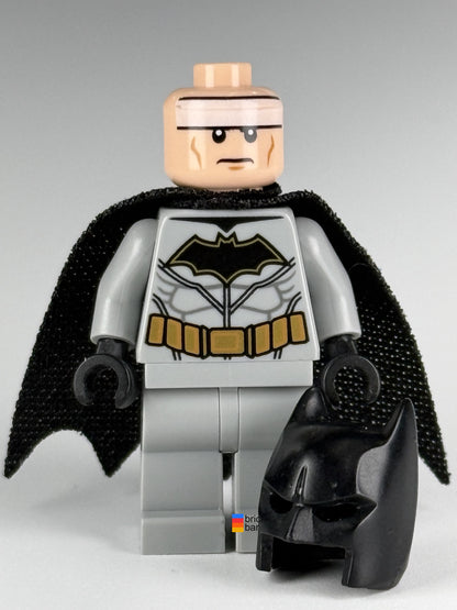 Batman sh0552 unmasked, white headband and neutral face