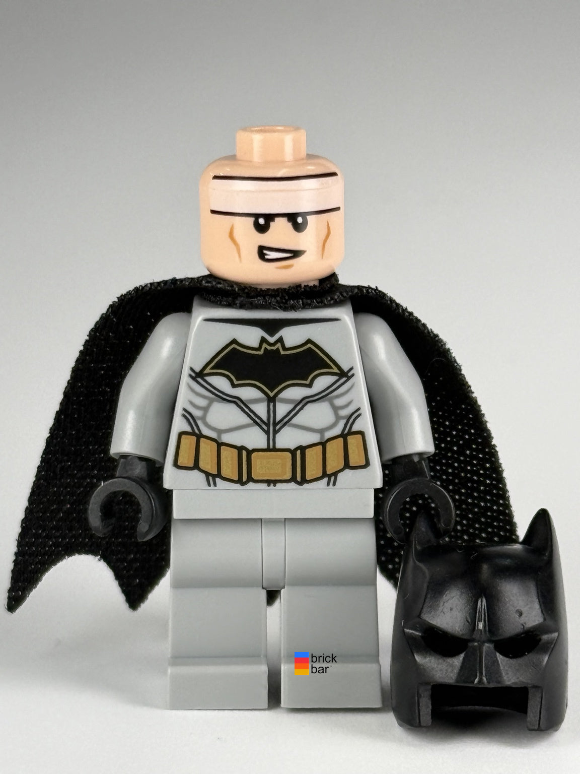 Batman sh0552 unmasked, white headband and smiling face