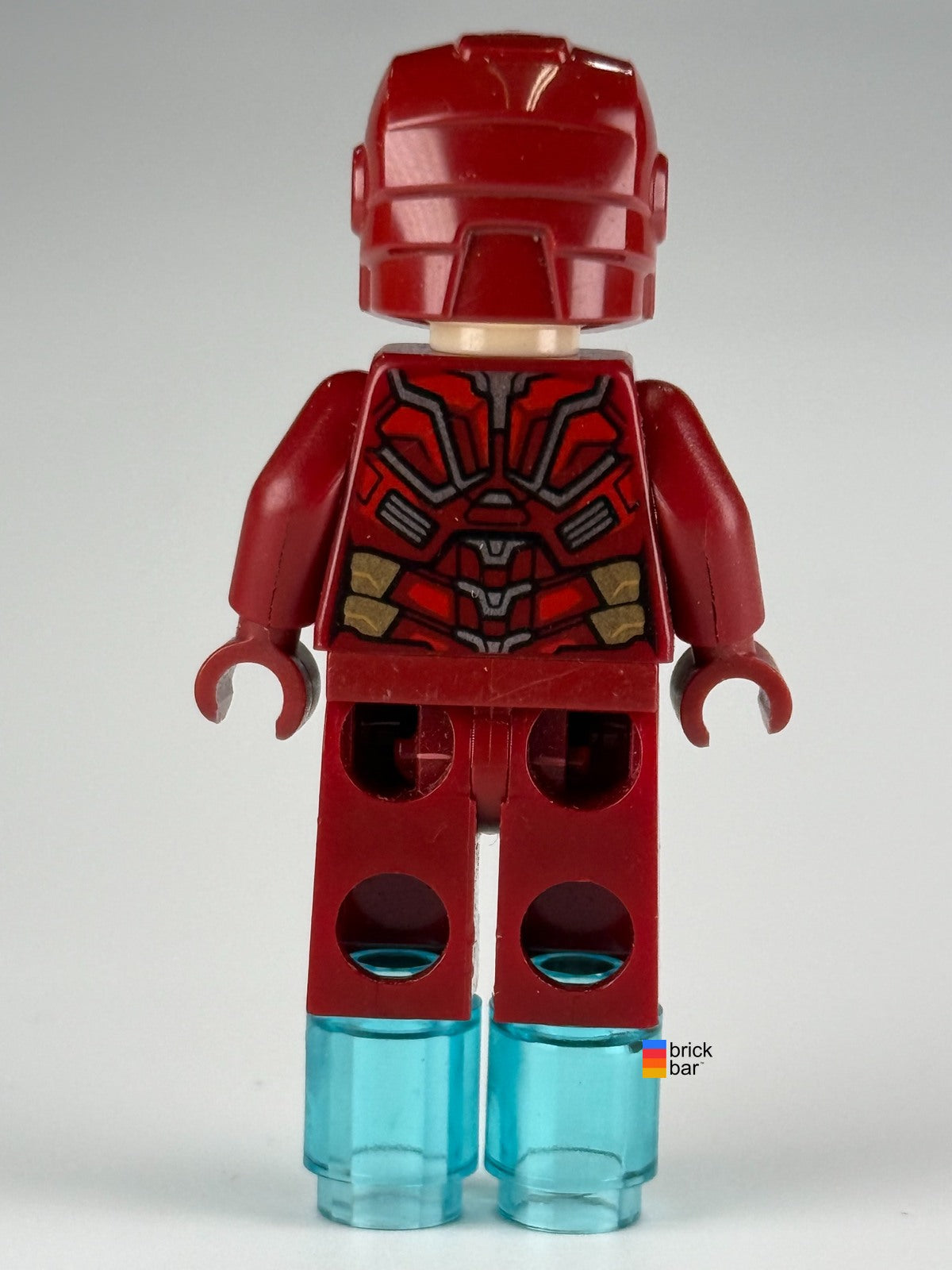 Iron Man sh0649 LEGO® Marvel minifigure — back view, actual item photographed by Brick Bar™