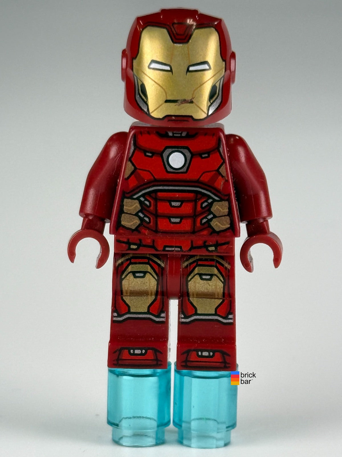 Iron Man sh0649 LEGO® Marvel minifigure — front view, actual item photographed by Brick Bar™