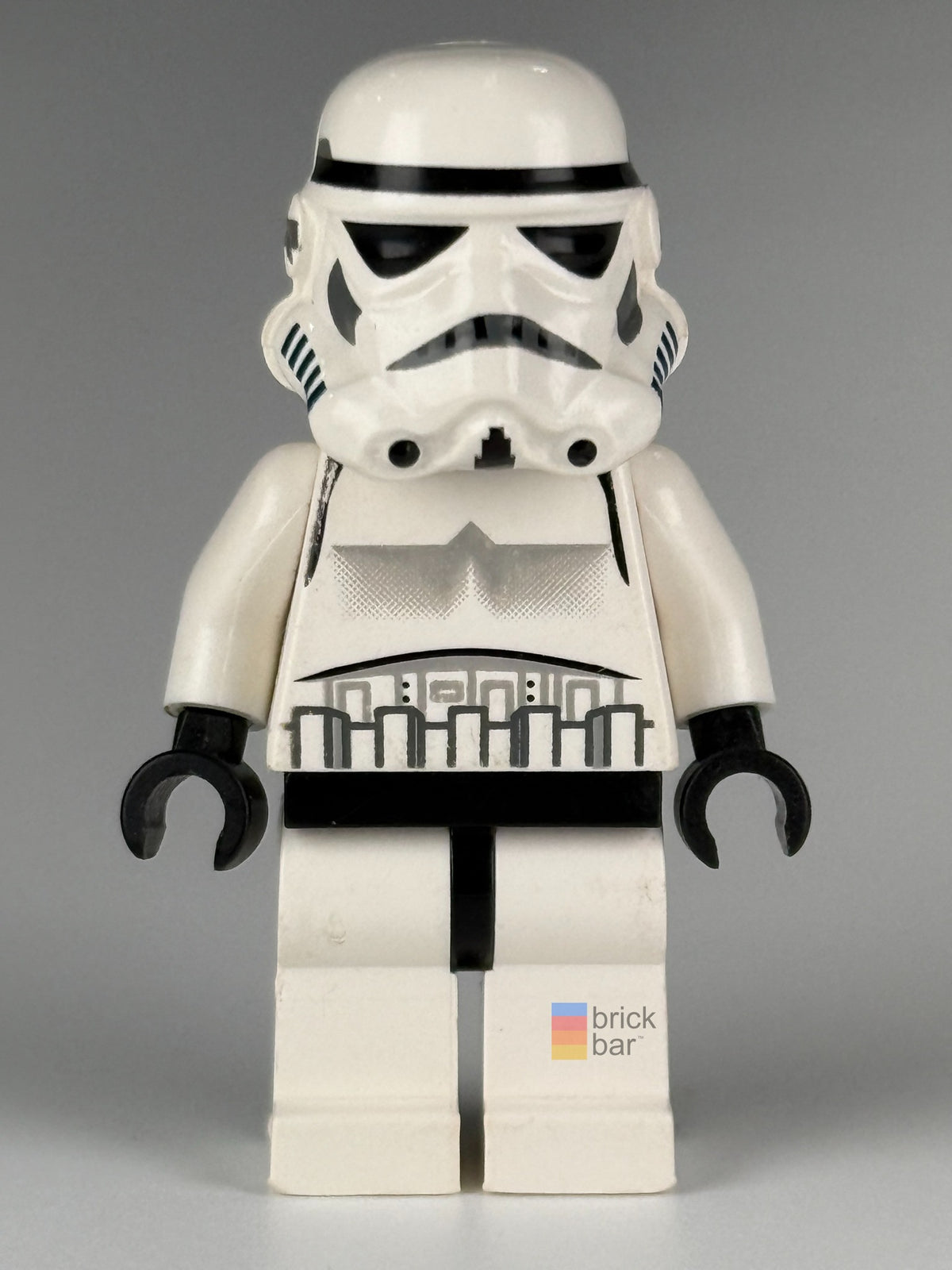 Front view of LEGO Star Wars Imperial Stormtrooper sw0036b with original solid-mouth helmet