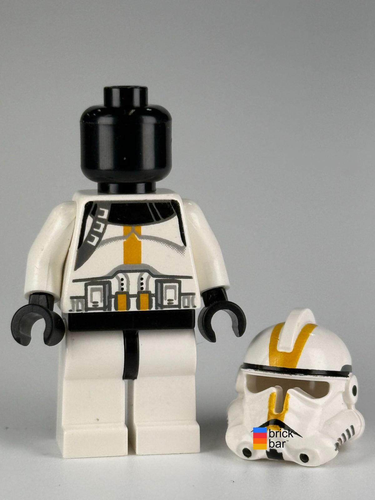Clone Trooper 327th Star Corps Phase 2 Black Head sw0128a face detail view – Brick Bar™