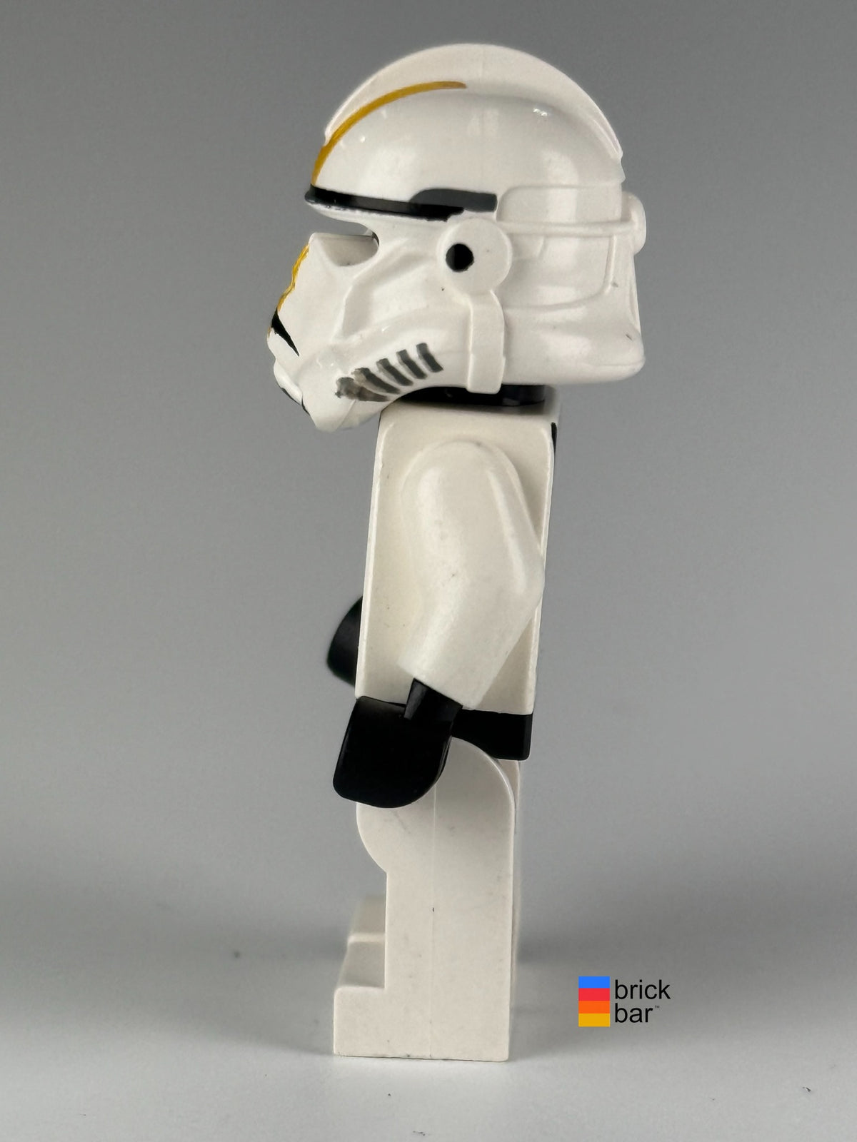 Clone Trooper 327th Star Corps Phase 2 Black Head sw0128a side view – Brick Bar™