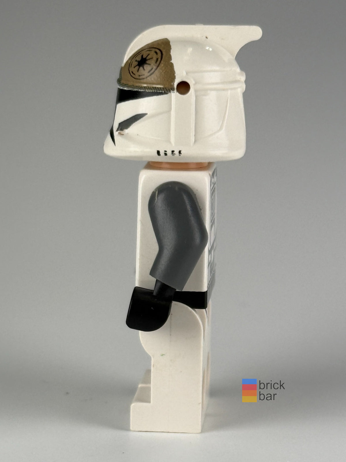 Clone Trooper Gunner Phase 1 Large Eyes sw0221 LEGO Star Wars minifigure side view – Brick Bar™