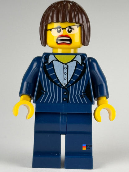 Executive Ellen tlm034 LEGO The LEGO Movie minifigure, front view; original Brick Bar photograph