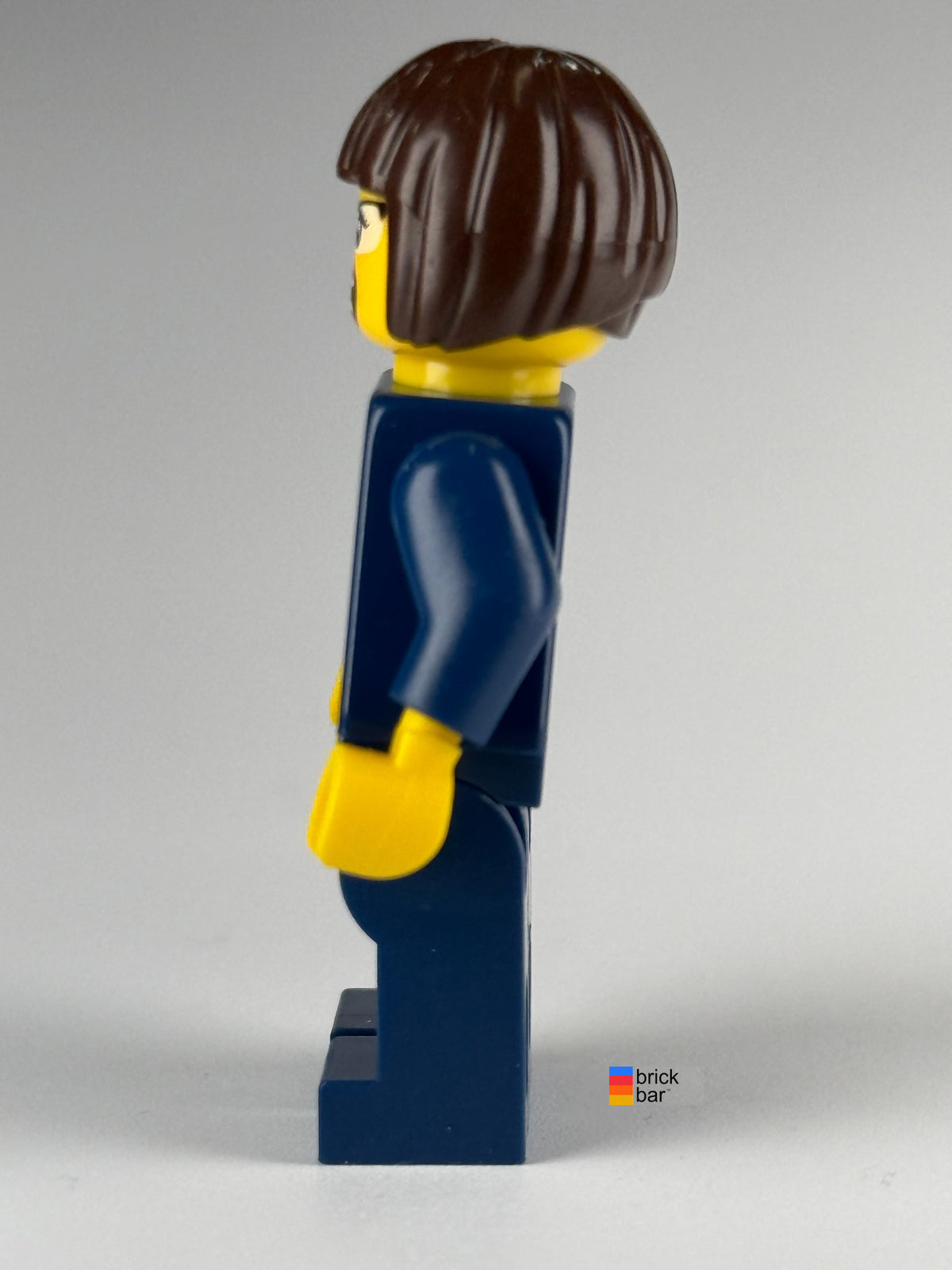 Executive Ellen tlm034 LEGO The LEGO Movie minifigure, side view; original Brick Bar photograph