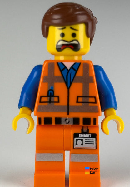 Emmet tlm087 LEGO The LEGO Movie minifigure, front scared view; original Brick Bar photograph