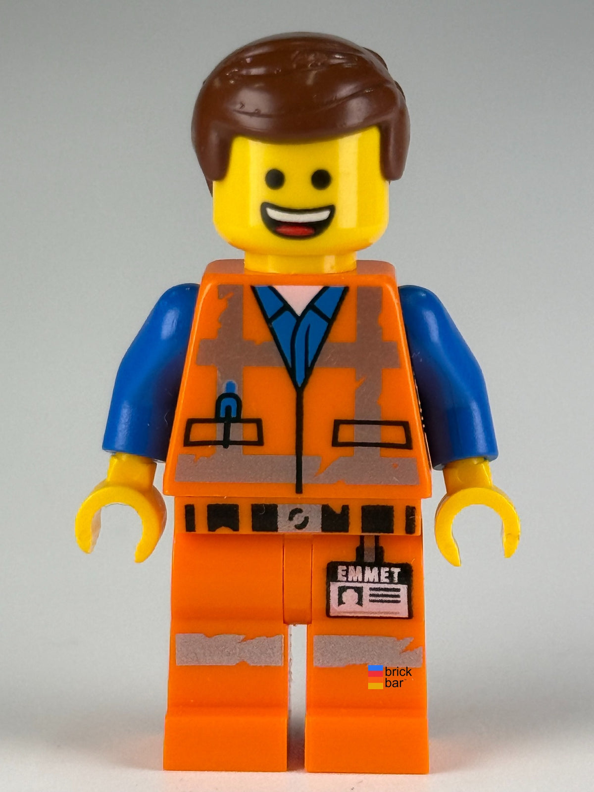 Emmet tlm113 LEGO The LEGO Movie 2 worn uniform, front smile view, original Brick Bar photograph