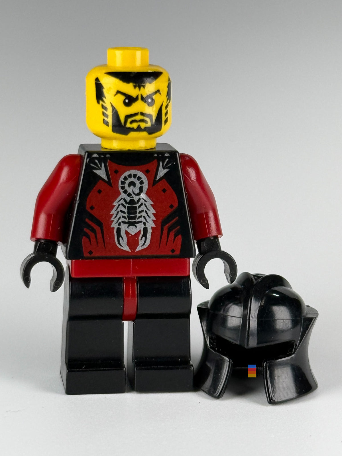 Shadow Knight cas257 LEGO® Knights' Kingdom II Minifigure helmet off view — Brick Bar™
