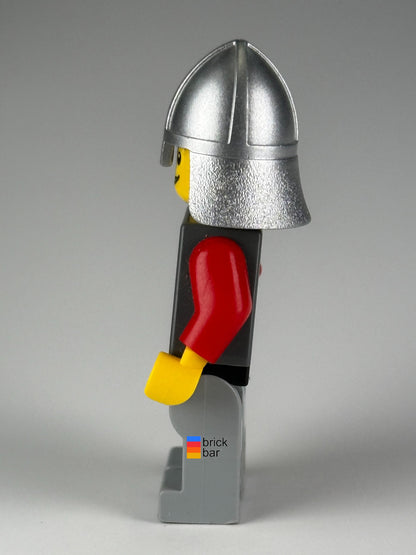Kingdoms Lion Knight cas460 LEGO® Castle Minifigure side view — Brick Bar™