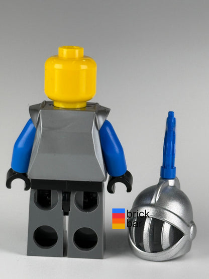 King's Knight cas523 LEGO® Castle Minifigure back view, blue-plumed helmet included — Brick Bar™