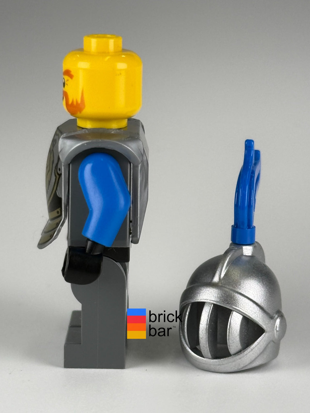 King's Knight cas523 LEGO® Castle Minifigure side view, blue-plumed helmet included — Brick Bar™