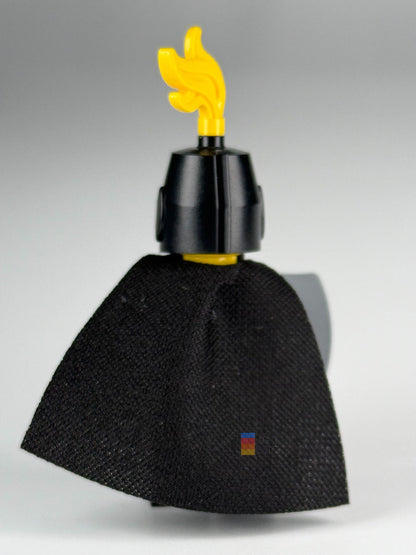 Serpent Knight cas593 rear showing included black fabric cape and helmet with yellow plume