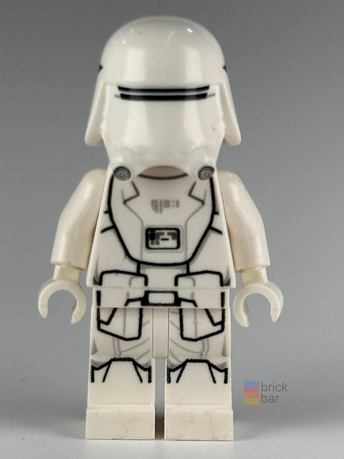 First Order Snowtrooper without Backpack sw0875 LEGO® Star Wars minifigure front view – Brick Bar™ original photograph