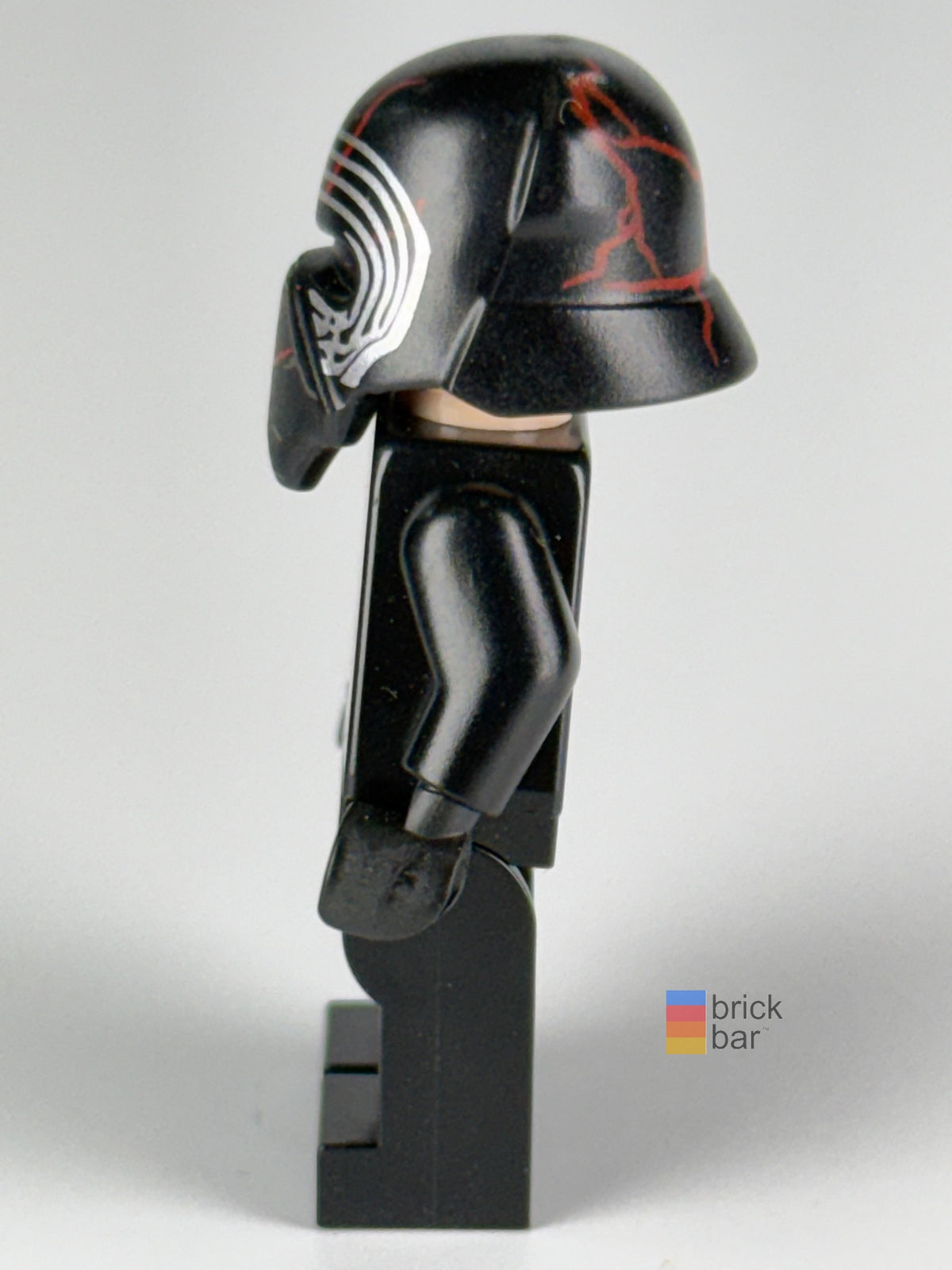 Supreme Leader Kylo Ren sw1072 LEGO Star Wars minifigure side view — Brick Bar