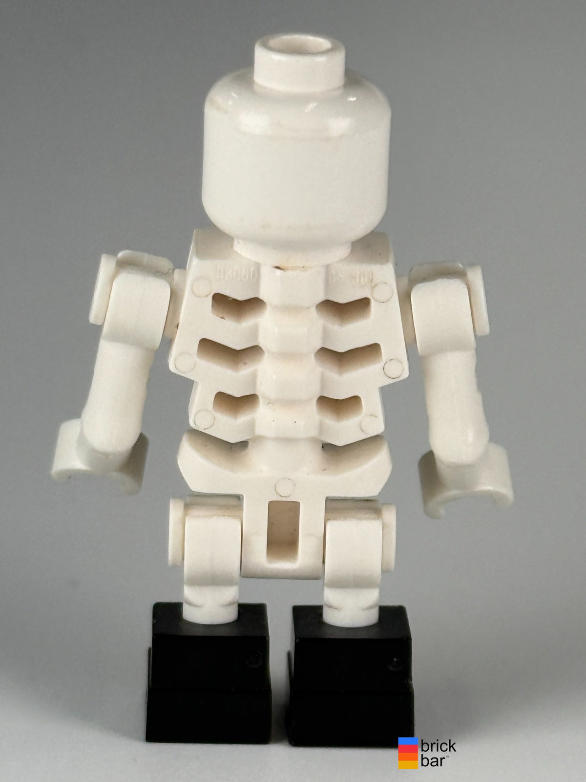 Bonezai (Skulkin) - Vertical Grip Hands njo0008 LEGO NINJAGO minifigure, back view