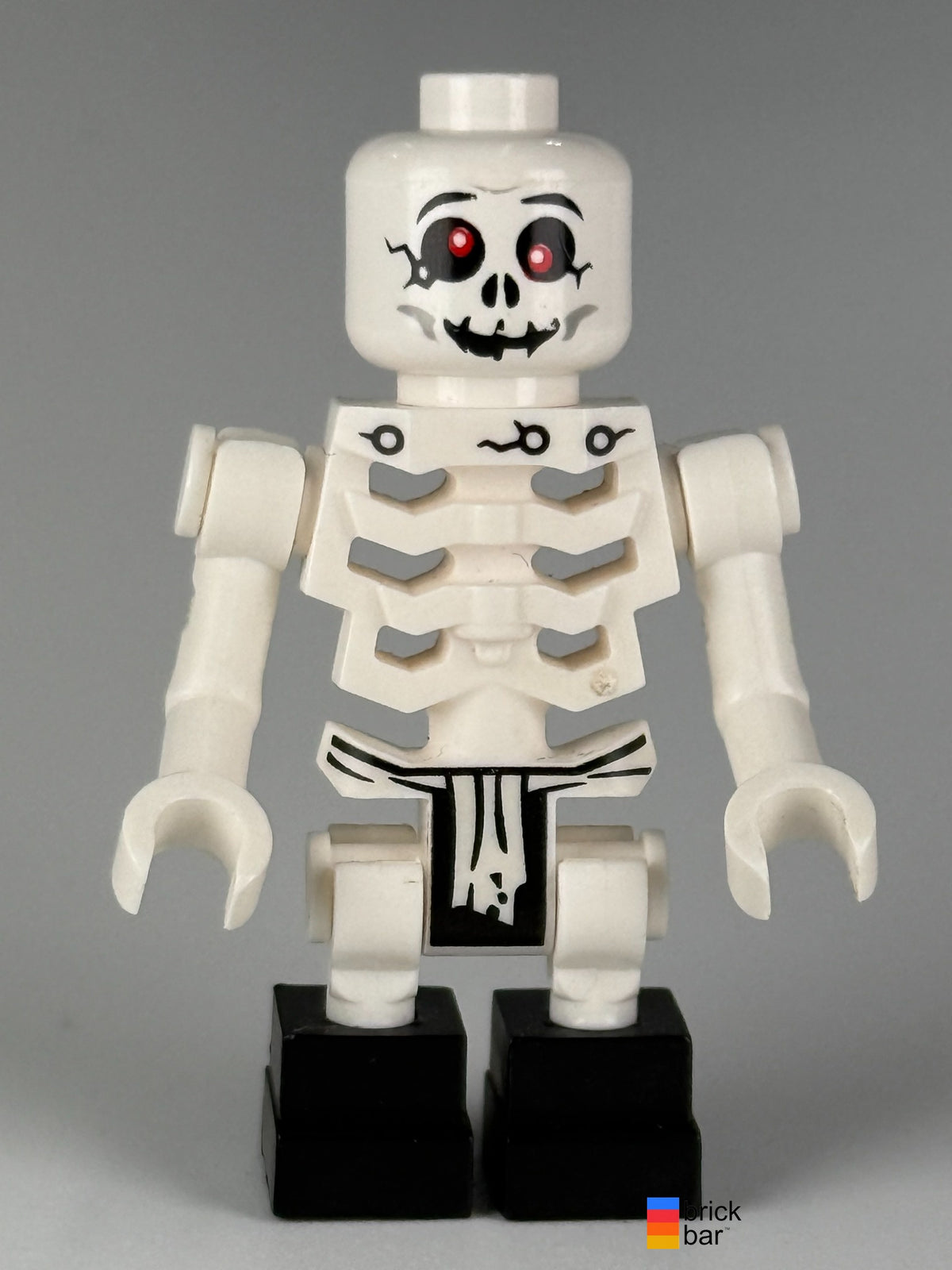 Bonezai (Skulkin) - Vertical Grip Hands njo0008 LEGO NINJAGO minifigure, front view
