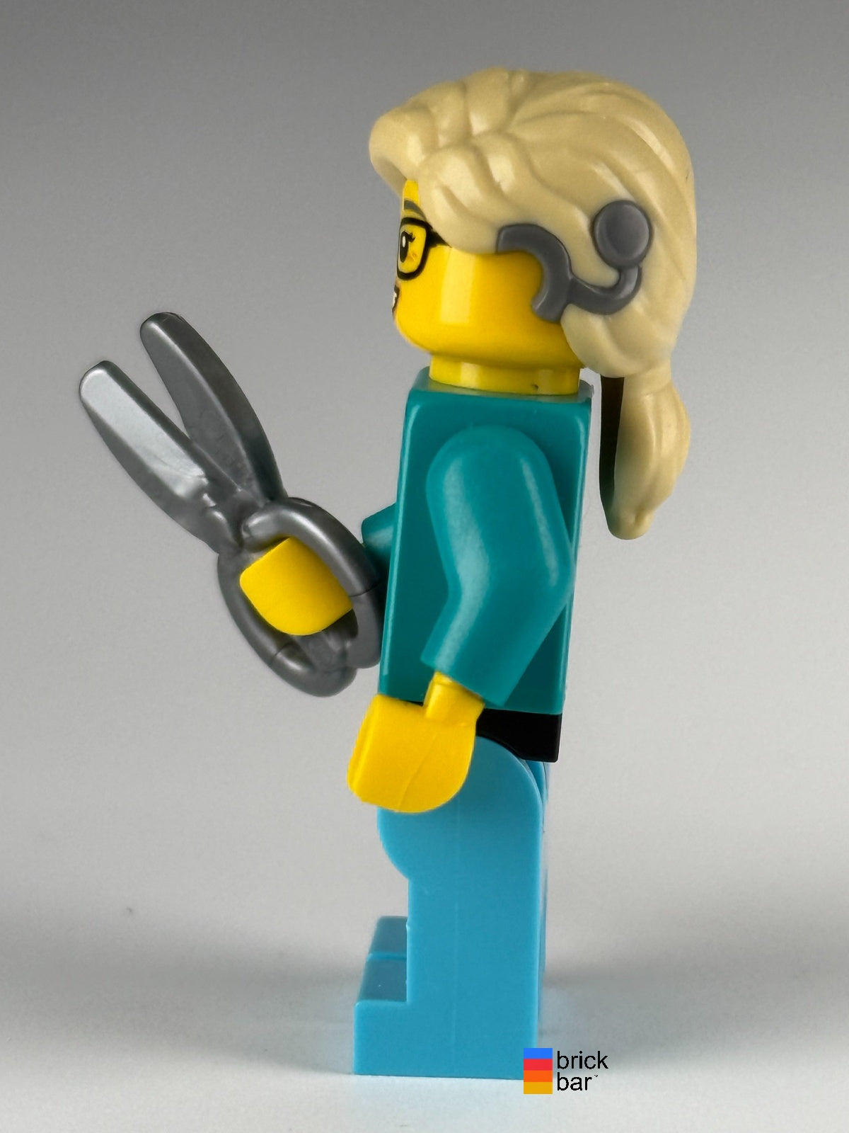 LEGO Pet Groomer col435, Series 25 — side view